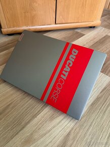 Predám limitovanú edíciu Lenovo Ducati Slim 5 00133/10000 - 4