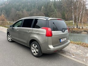 Peugeot 5008 r.v.2017 7miestny - 4