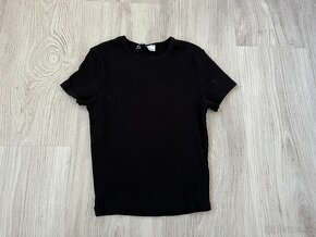 Crop topy Bershka od 3 eur za kus - 4