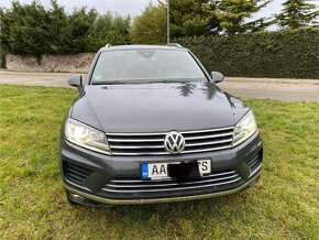 Predam VW Touareg 4.2 TDi, V8 Exclusive - 4