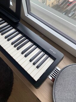 Digital piano Roland FP- 10 + stand - 4