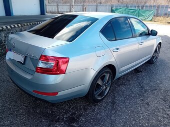 Škoda Octavia 1.6Tdi DSG - 4