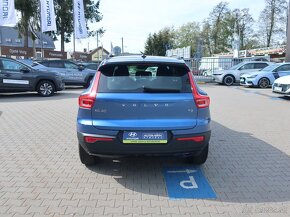 Volvo XC40 T3 RDESIGN 1MAJITEL TOP ČR SERVISKA - 4