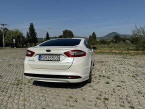 Ford Mondeo 2.0 Hybrid (benzín+elektro) Titanium odpočet DPH - 4