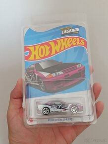 Hotwheels Nissan Skyline GT-R R32 Legends Tour - 4