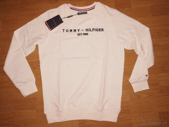 Tommy Hilfiger dámska biela mikina 1 - 4