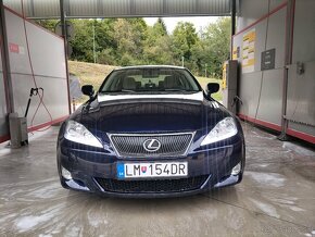 Lexus IS 220d - 4