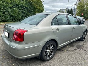 Toyota avensis t25 2.0 d4d - 4