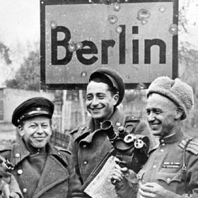 plechová cedule: Berlín 1945 - 4