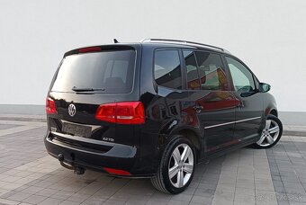 VW Touran 2.0 TDI CR Highline  -- 7 miest -- - 4