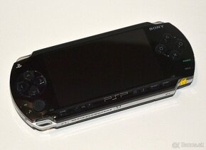 Sony Playstation Portable + 4 hry - 4