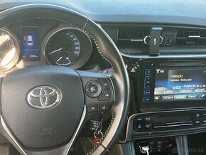 Toyota Auris 1.6 l Valvematic - 4