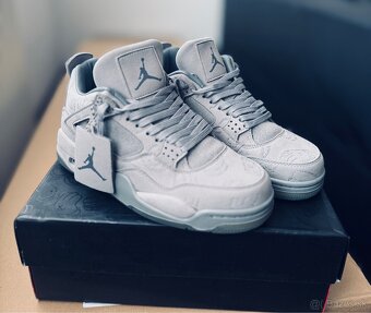 Jordan 4 kaws - 4