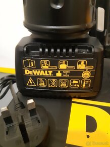 Klincovačka Dewalt+2x akú batéria - 4