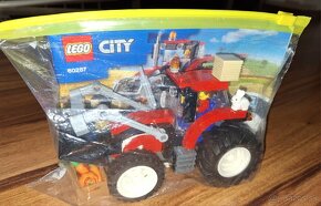 Lego city 60287 traktor

 - 4