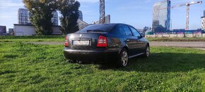 Škoda octavia 1.9 TDI 81 kW Laurin & klement - 4