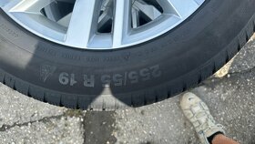 VW Tuareg. Original 255/55 R 19 - 4