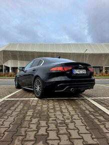 Jaguar XE P250 184kw - 4