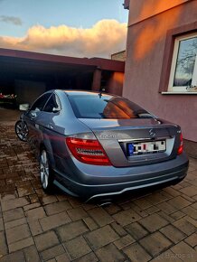 Mercedes-Benz C220 CDI /C204 - 4