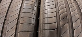 Predám 4ks jazdené letné 235/40r19-96W Michelin - 4