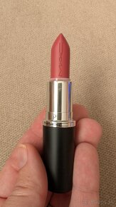 MAC sleek satin lipstik - 803 Brave - 4