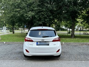 HYUNDAI i30 kombi 1,6 diesel - 4