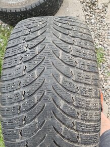 285/45/R20 Nokian WR SUV 4 M+S - 4