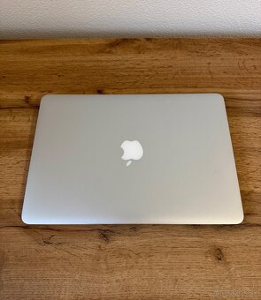 Apple MacBook Air 13 - 4