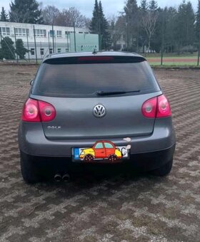 Predám volkswagen golf 5 - 4