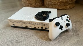 Predám Xbox One S 1TB - 4