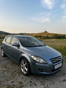 Predám KIA CEED 1.6 benzín - 4