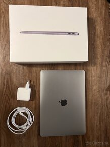 Apple Macbook Air 13" M1 256GB / 16GB RAM - 4