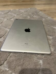 Apple iPad 6 gen, 32 GB - 4