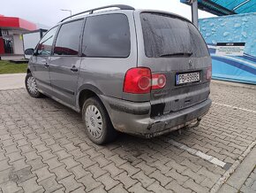 Volkswagen Sharan - 4