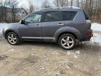 Predám Mitsubishi Outlander 2.2 diesel 4x4 - 4