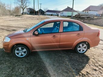 Chevrolet Aveo - 4