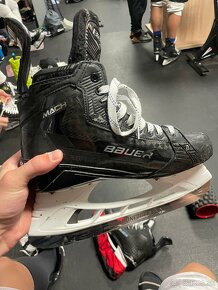 Bauer Supreme Mach - 4