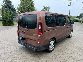 Renault Trafic Bus - 4