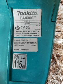 Makita EA4300F/Dolmar PS420 - 4