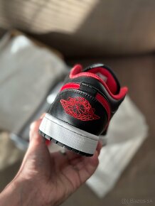 NIKE AIR JORDAN 1 LOW Black / Fire Red-White - 4