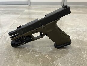 Glock 17 OD Green 9x19 luger 410€ bez doplnkov - 4