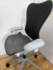 Herman Miller Mirra 2 (Butterfly) - 4