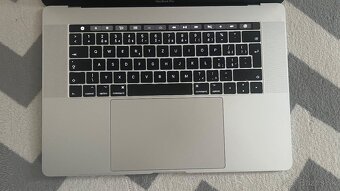 Macbook Pro 15” 2016 - 4