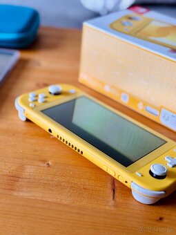 Nintendo Switch Lite - Žlte, ZÁRUKA - 4