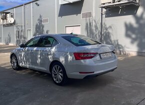 Škoda Superb 2.0 TDI SCR Style 4x4 DSG - 4