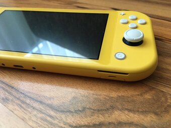 P/V Nintendo Switch Lite (vým PS4 Pro) - 4