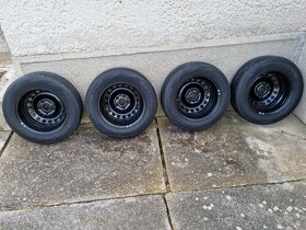 Sada 15" VW plechových diskov [1K0601027T] na letných pneu. - 4