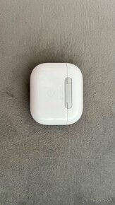 Apple AirPods 3. Generácie Lightning nabíjacie púzdro - 4