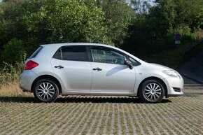 Toyota Auris 1.4 I VVT-i Terra Cool 08 Edition - 4