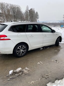 Peugeot 308 - 4